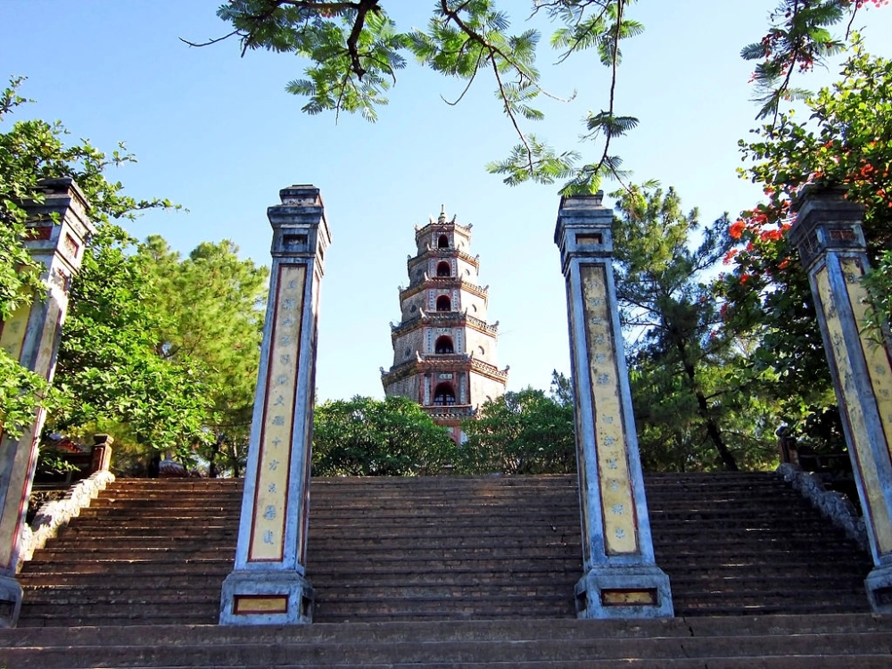 Kiến Trúc Đặc Sắc Của Chùa Thiên Mụ