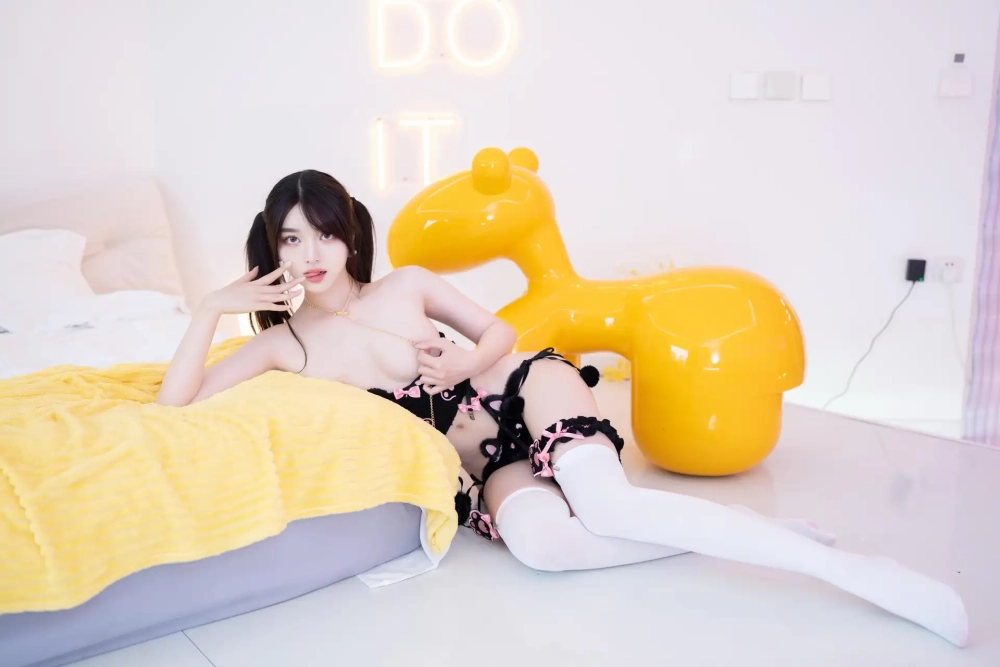 Ảnh gái xinh sexy toát lên vẻ đẹp sexy bốc lửa đầy cuốn hút.