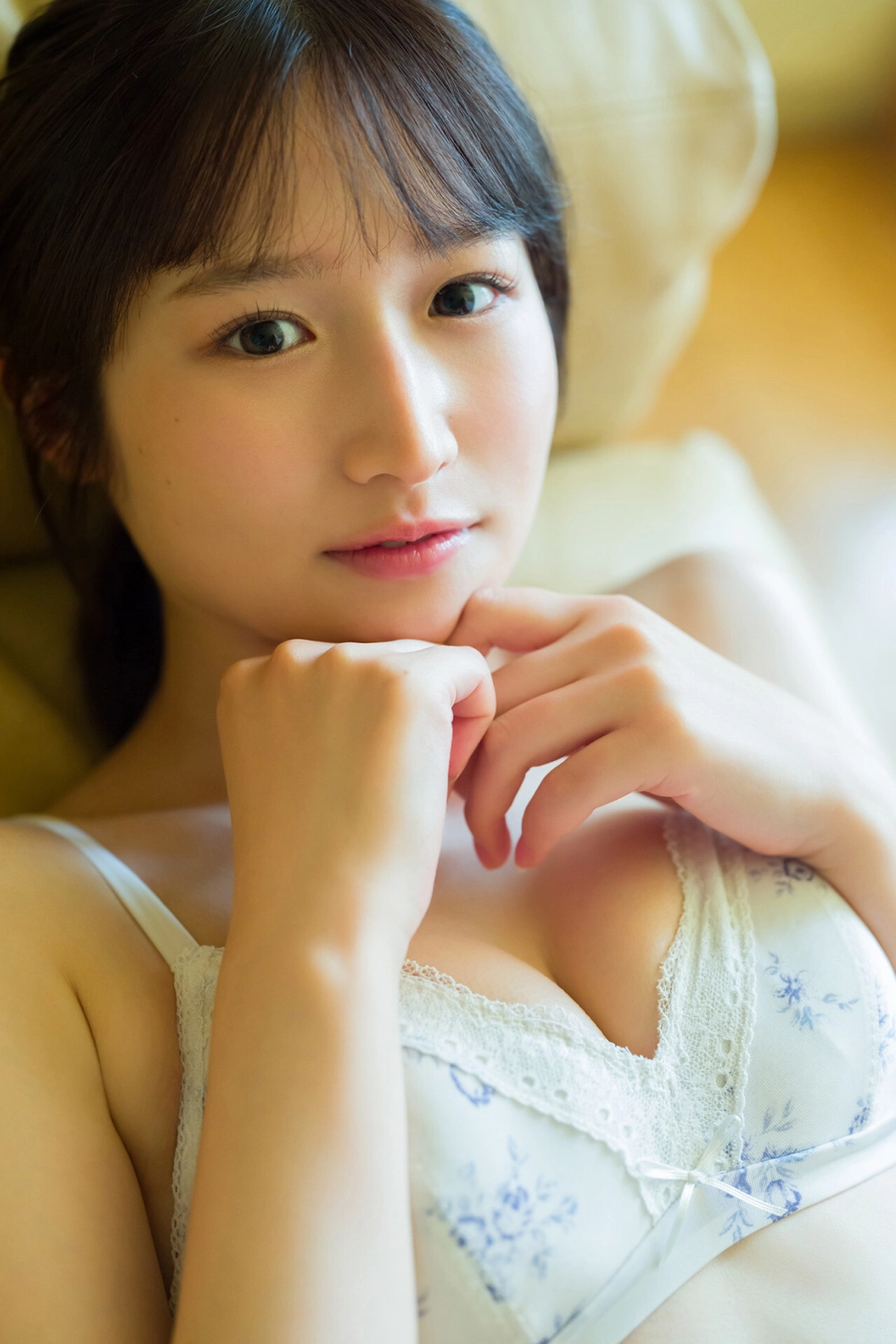 Ảnh gái sexy khoe vú thể hiện nét đẹp gợi cảm táo bạo đầy sức hút.