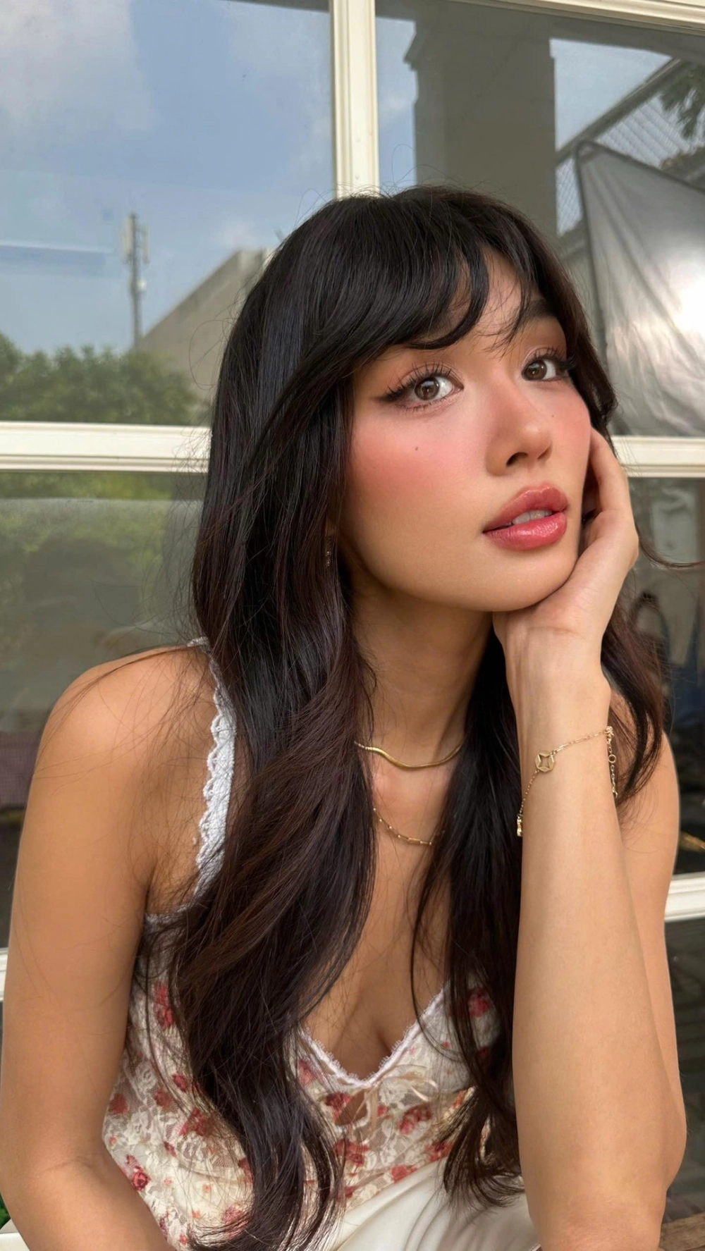 Gái xinh vú to dâm thể hiện nét đẹp táo bạo sexy đầy cuốn hút.