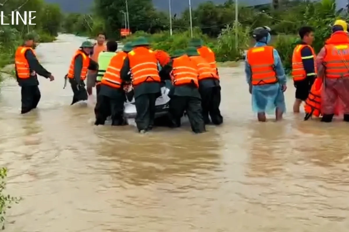 Tại sao bão lại hay đổ bộ vào miền Trung Việt Nam?