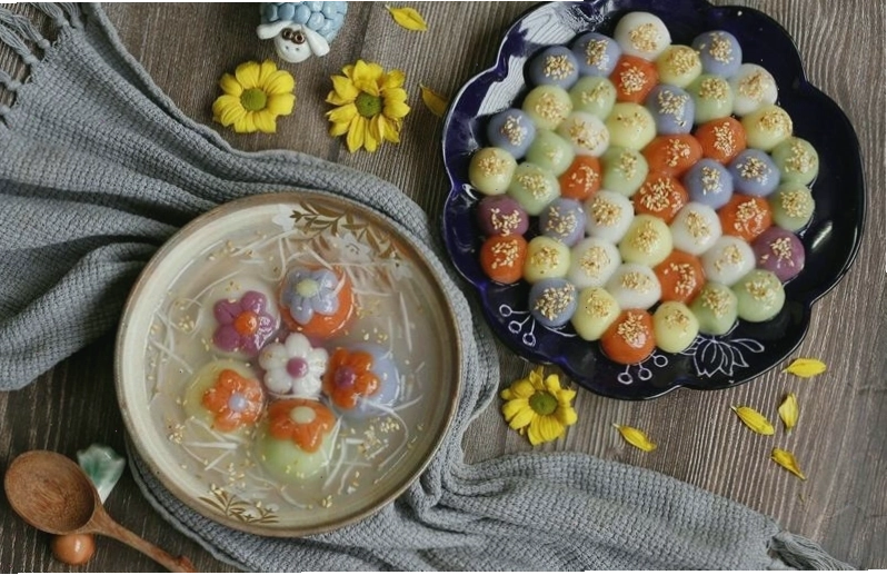 Ảnh bữa tối lãng mạn với nến