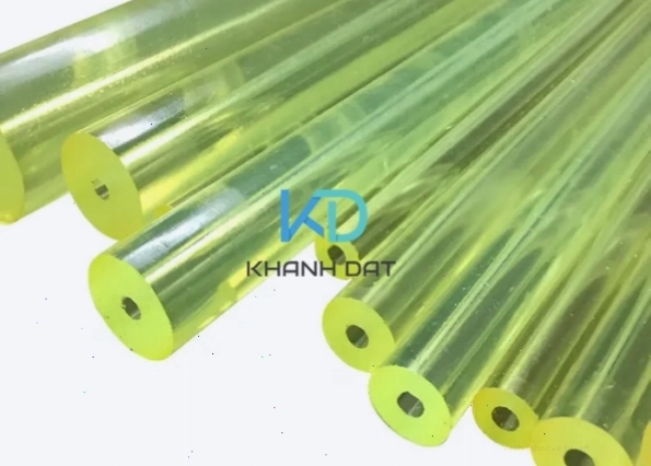 Đế giày làm từ nhựa PU đàn hồi và bền bỉ