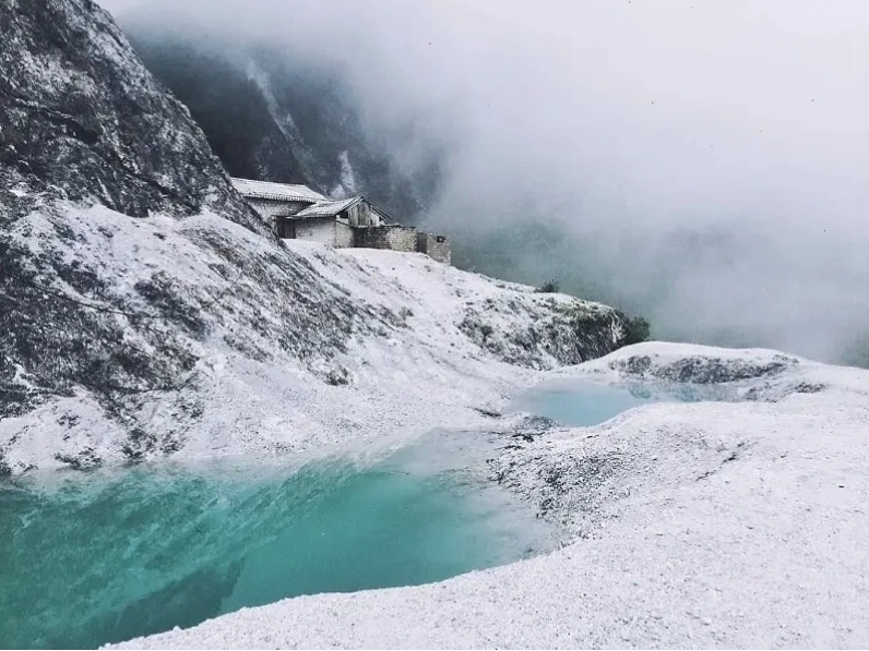 Đèo Thung Khe nhìn từ trên cao