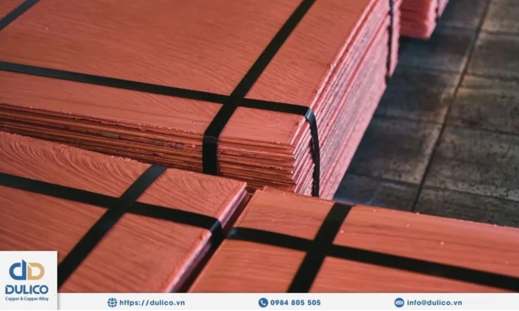 Đồng đỏ nguyên chất có màu sắc đặc trưng
