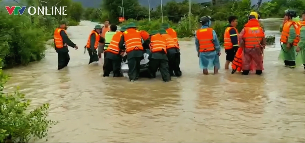 Hình ảnh vệ tinh mô phỏng đường đi của một cơn bão lớn