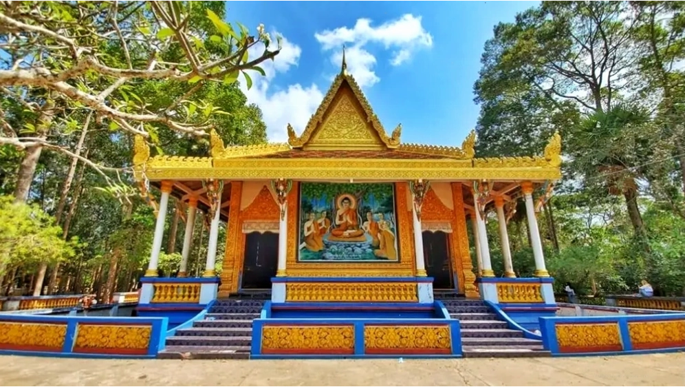 Kiến trúc cổ kính của Chùa Dơi Sóc Trăng