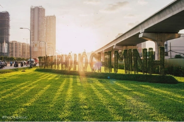 Mã Pí Lèng hùng vĩ hiện lên giữa ánh bình minh