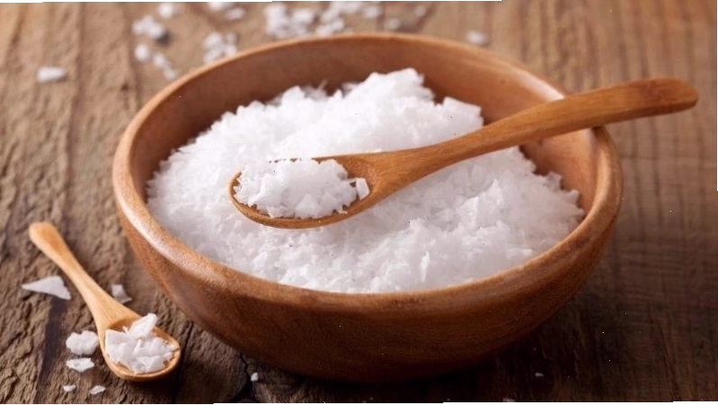 Tinh thể Natri Clorua (Nacl) được khai thác từ mỏ muối hoặc nước biển
