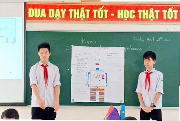 Ứng dụng STEM trong dạy học tiếng Anh là sự kết hợp giữa phương pháp giáo dục tích hợp liên ngành (STEM) với việc giảng dạy ngôn ngữ