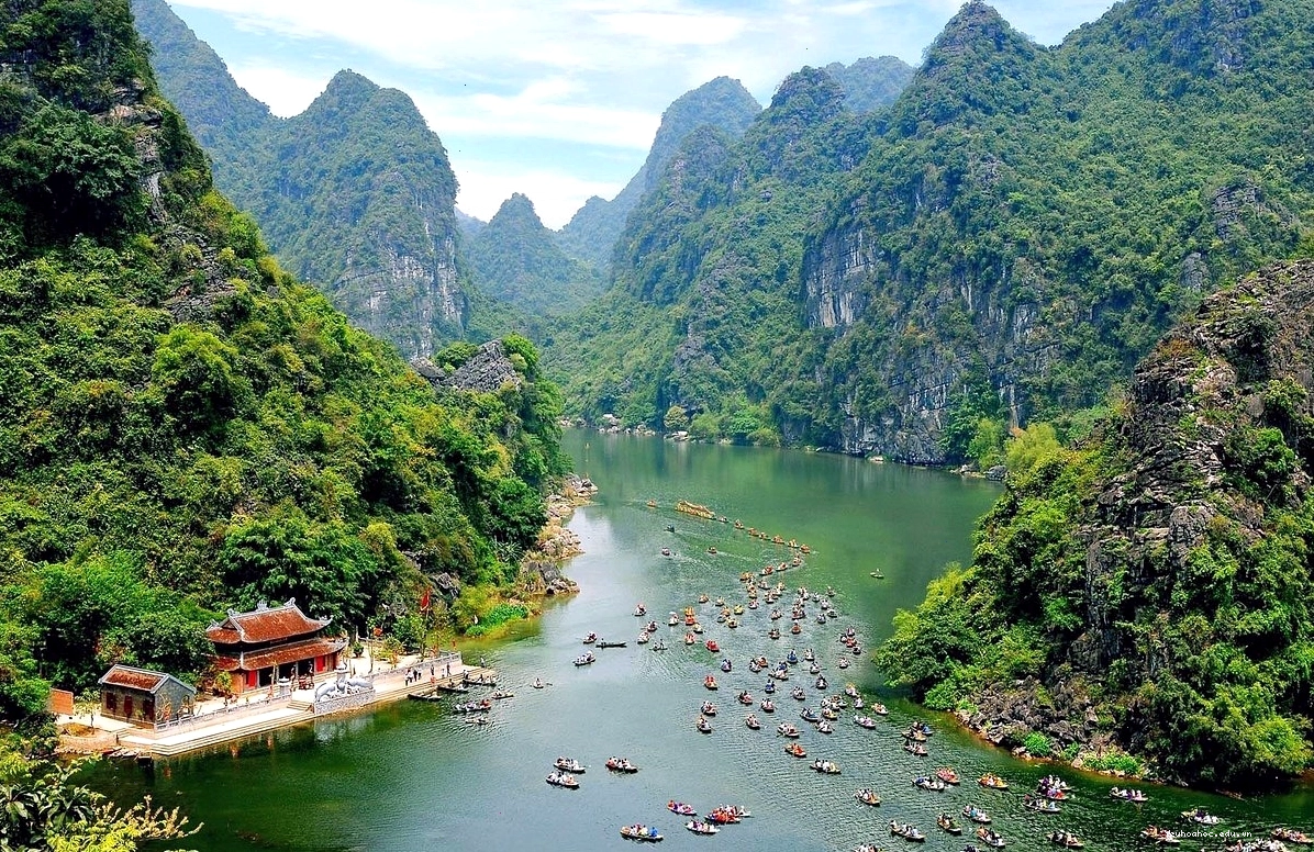 Vẻ đẹp nên thơ của quần thể danh thắng Tràng An Ninh Bình