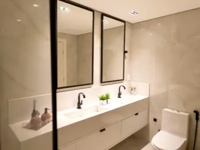 Tại sao bồn cầu bị nghẹt gây mùi hôi khó chịu trong nhà